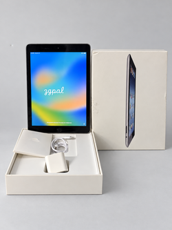 Apple iPad 5th Generation 32GB Wi-Fi – Box, Charger & Cable