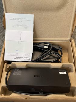 Thunderbolt 4 docking station, 4 displays [Electronics]