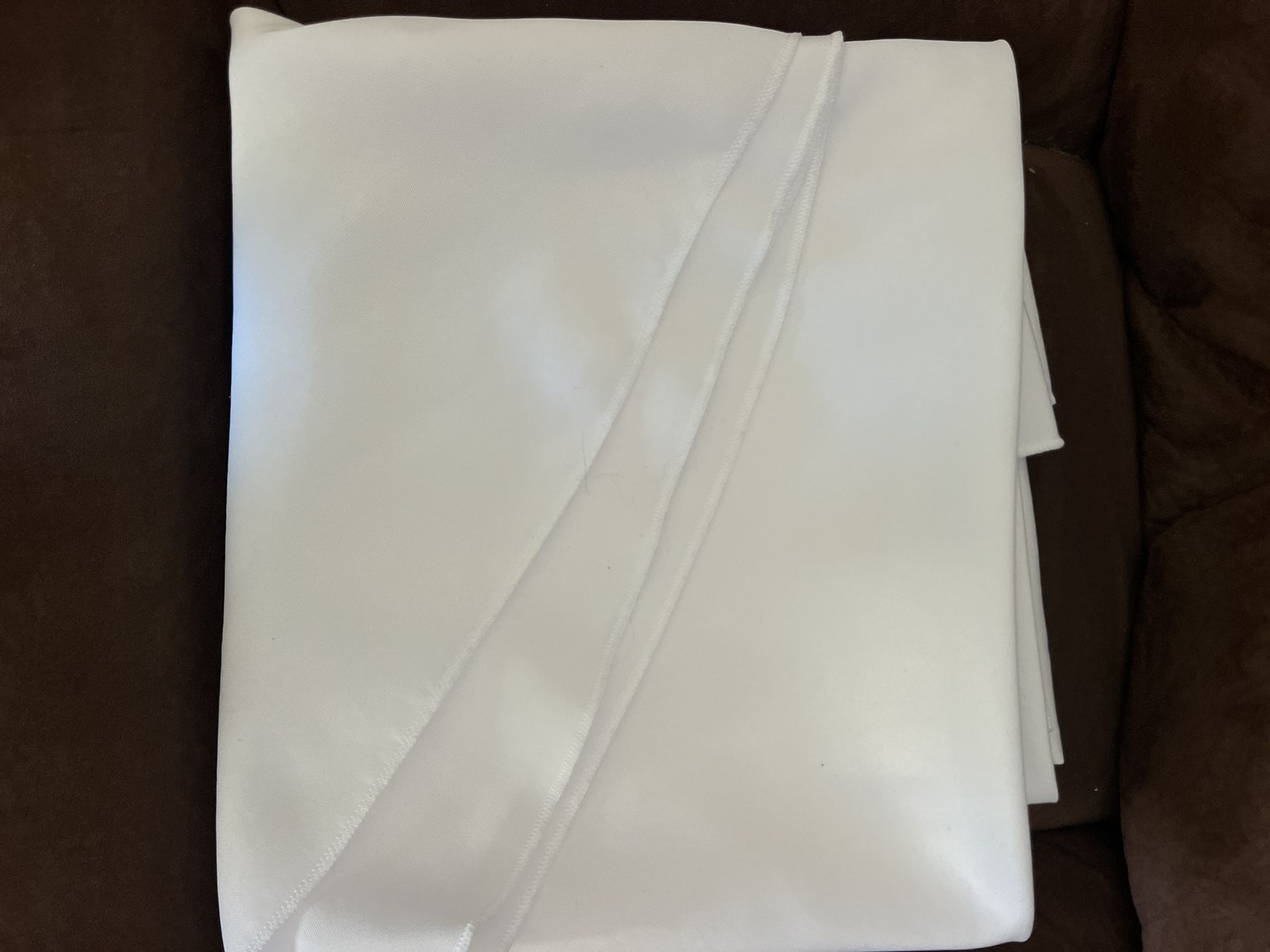 90 Inch Round White Tablecloths 15 Pack