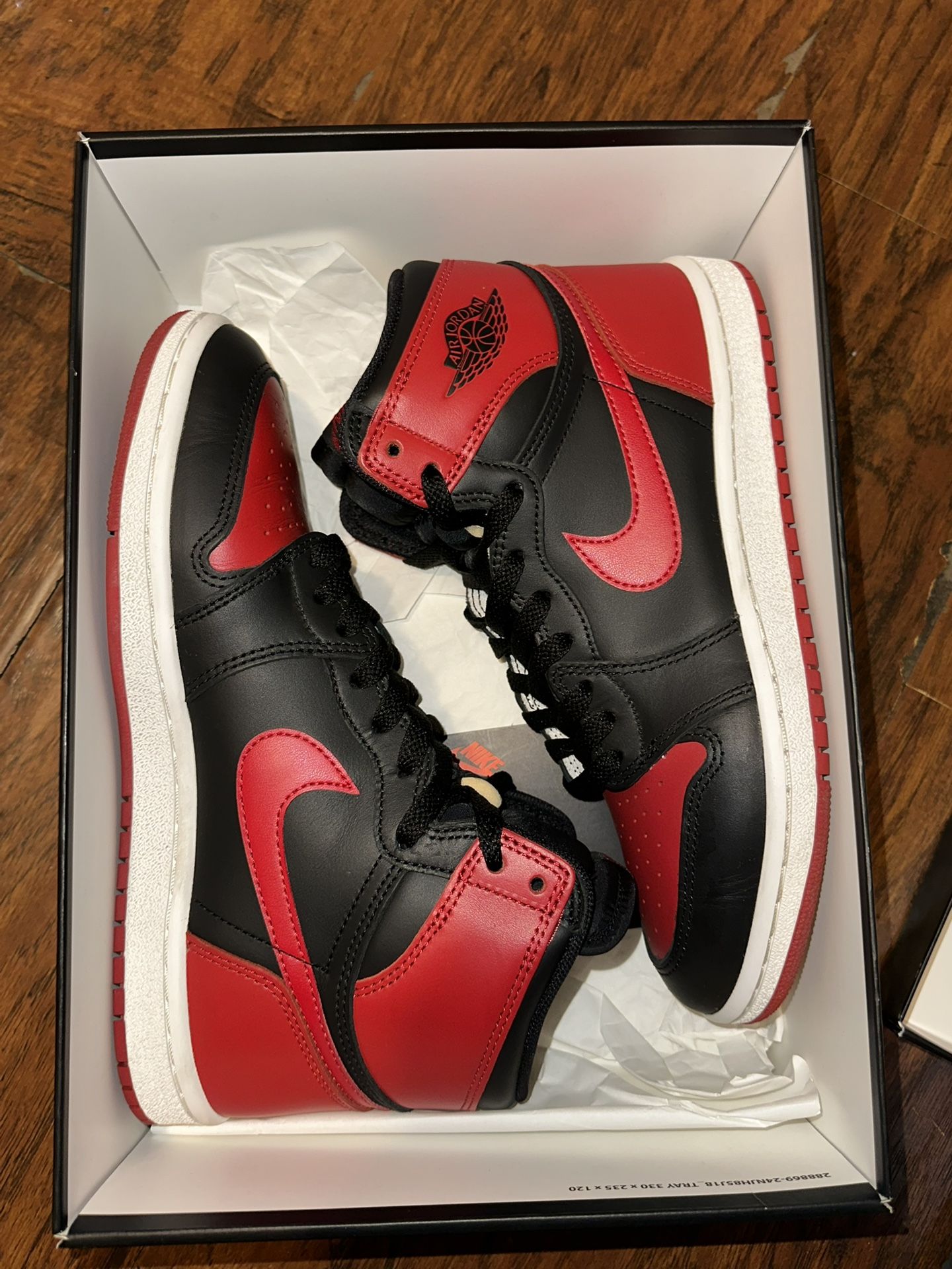 Air Jordan 1 Bred 85
