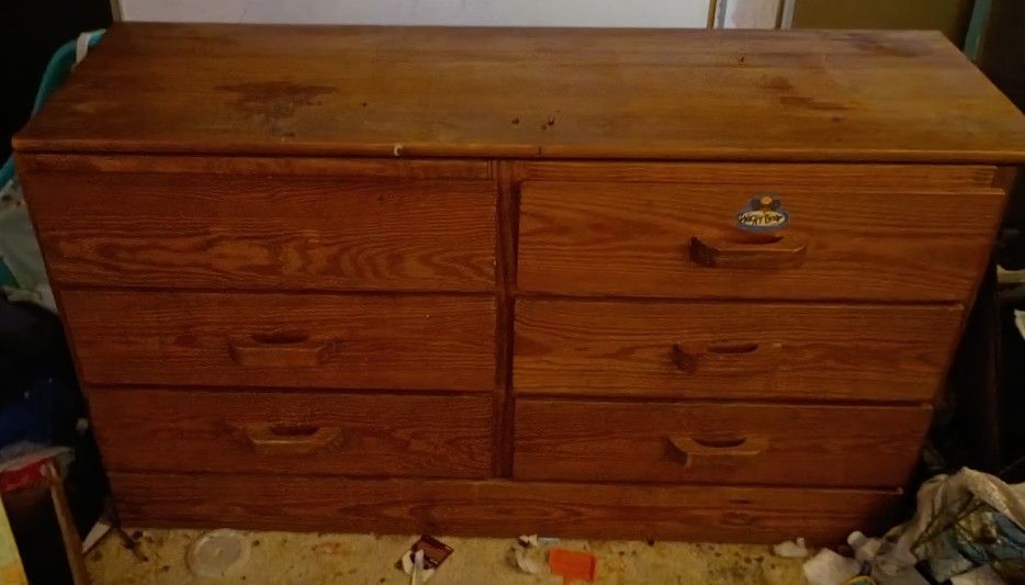 Dresser
