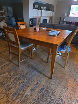 Free table