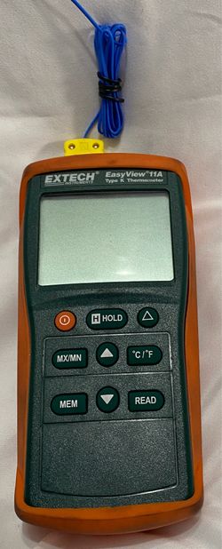 Extech Easy View 11A Type K Thermometer MX/MN Memory Temp -58 to 1999 Degrees