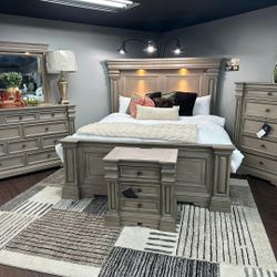 4PC King Bedroom Set