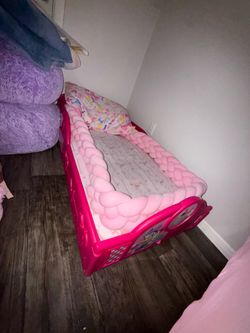 girls' bed