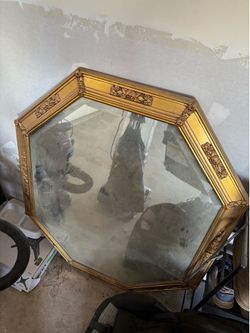 *Vintage* Octagonal mirror.