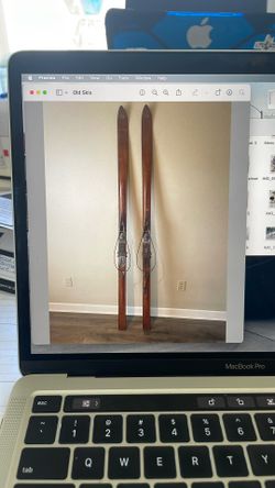Antique Skis