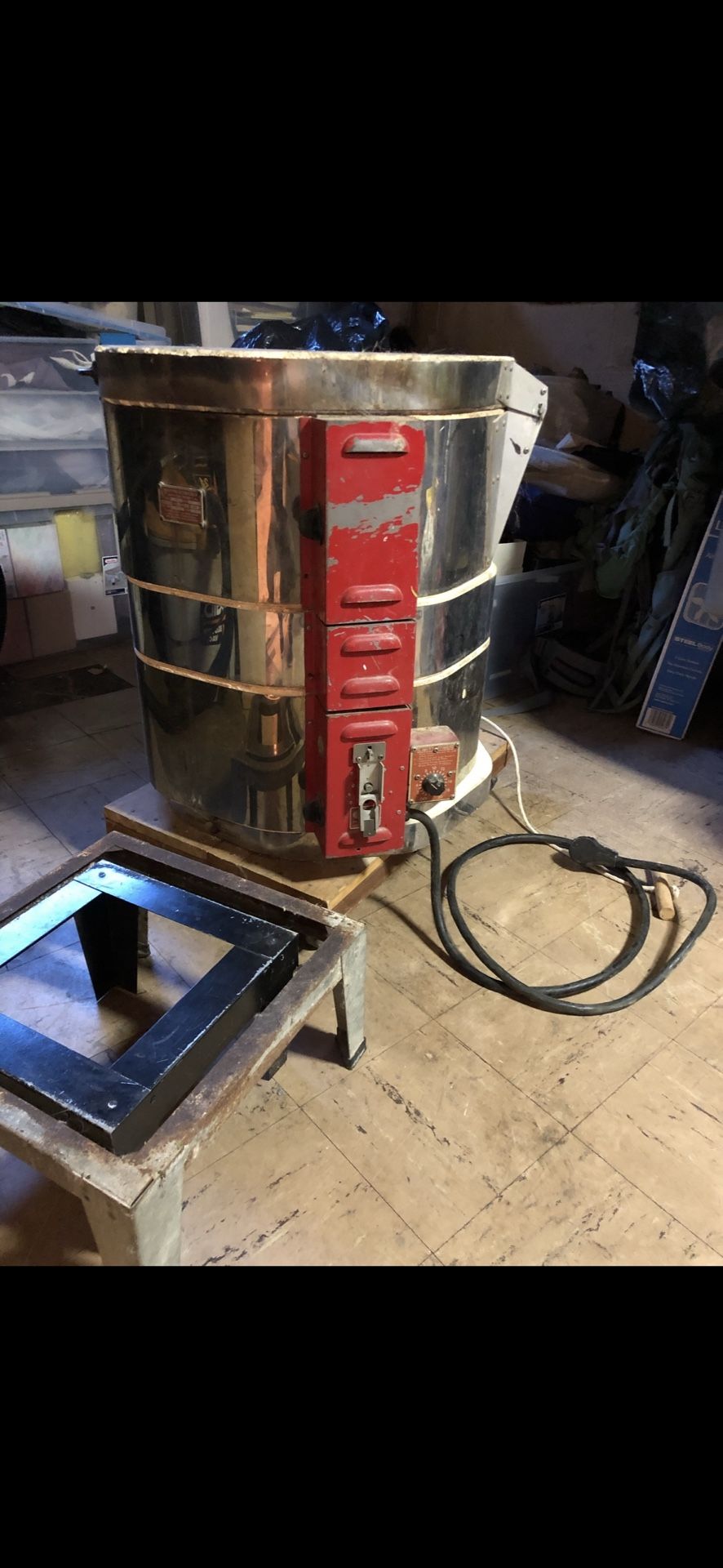 Skutt Kiln and Sitter kiln