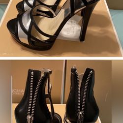 Women’s size 8 Michael Kors
