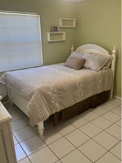 MOVING SALE- White Queen Bed