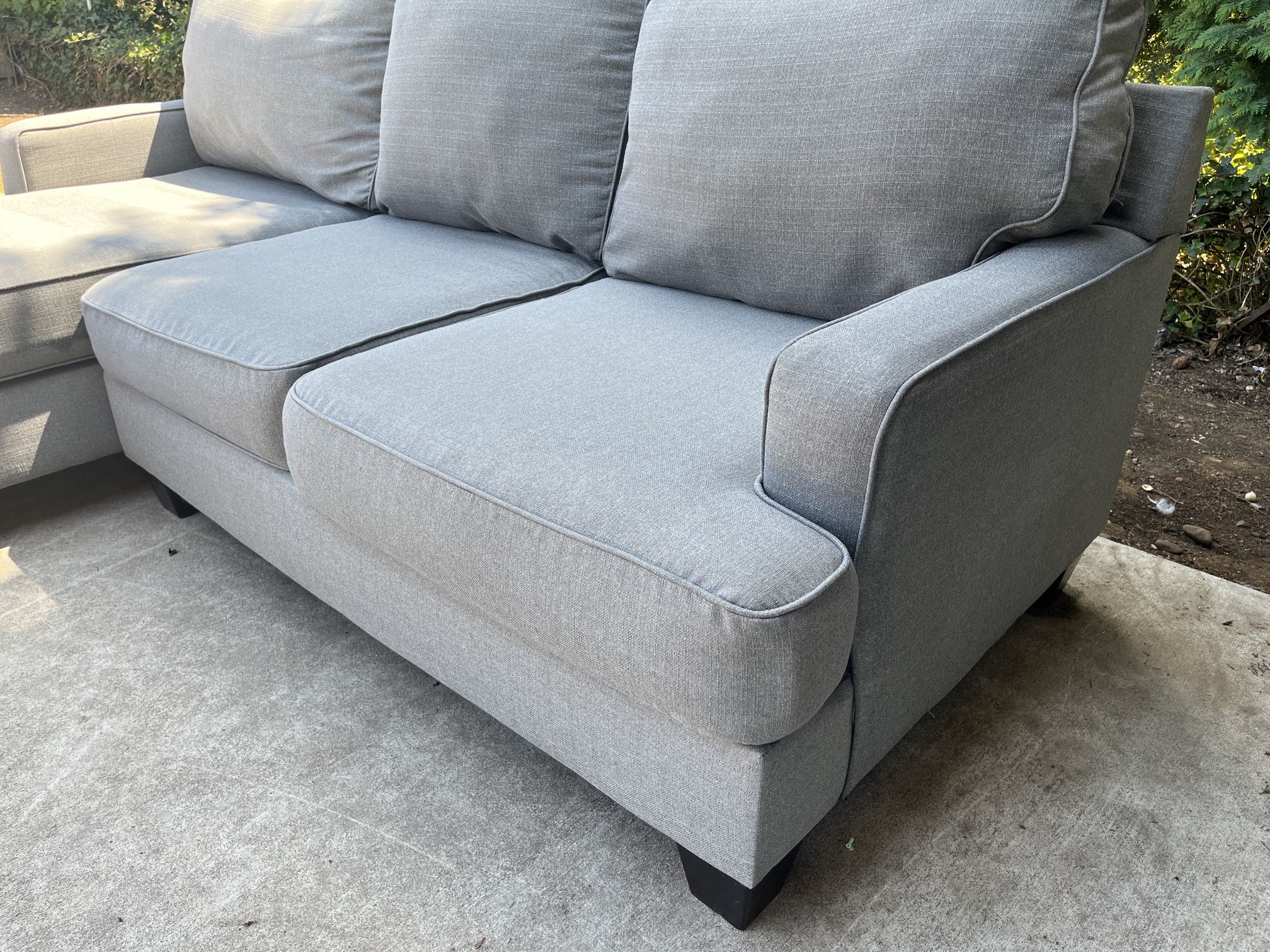 Grey Sectional Couch Free Delivery!! for Sale in Vancouver, WA OfferUp