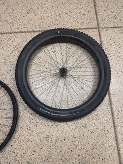 Amflow carbon wheel set. 29
