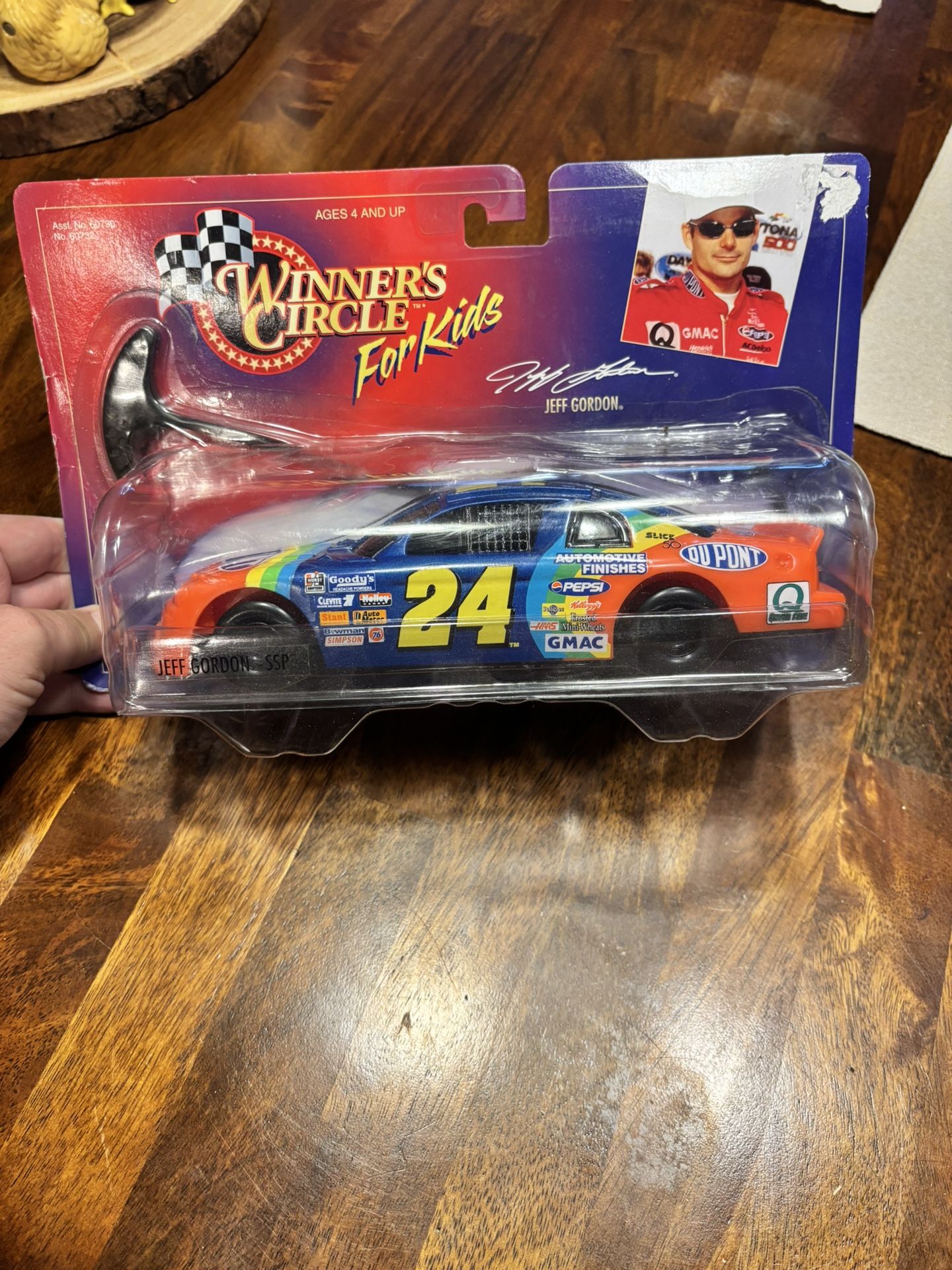 Winner's Circle for Kids Jeff Gordon Monte Carlo Rip Stick Racing Car 1:24 Scale