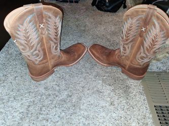 Twisted x size 8 boots