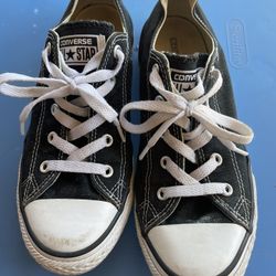 Converse shoes size 3