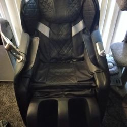 Like New Full Body Massage Chair 