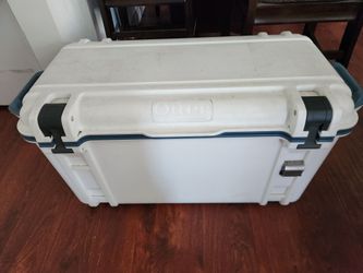OtterBox Venture Hard Cooler