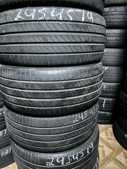 245/45/19 set of Michelin