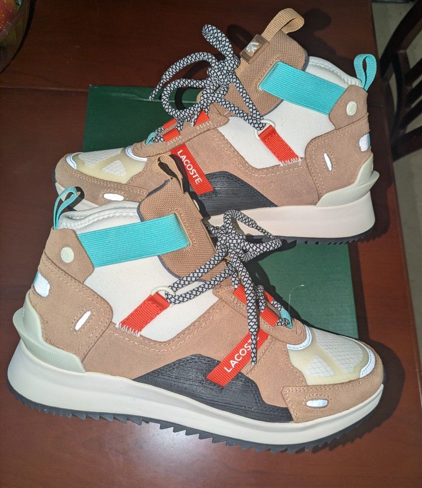 Lacoste Womens Run Breaker Shoes Size 7- Tan/Off-white/New