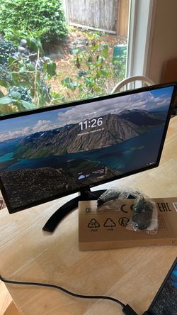 LG 24” 1080p IPS monitor with mouse and keyboard combo