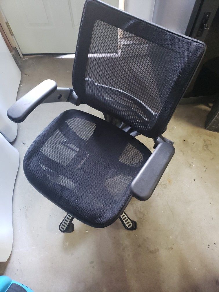 Free Ergonomic Chair