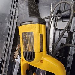 DEWALT DW304P 10 Amp Corded Reciprocating Saw
