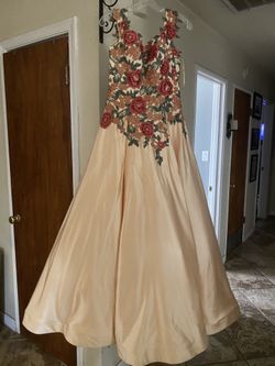 Gorgeous Dress With Flower Detailing