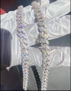 TODAY ONLY! $4,500 Appraised 20" Moissanite Chain 