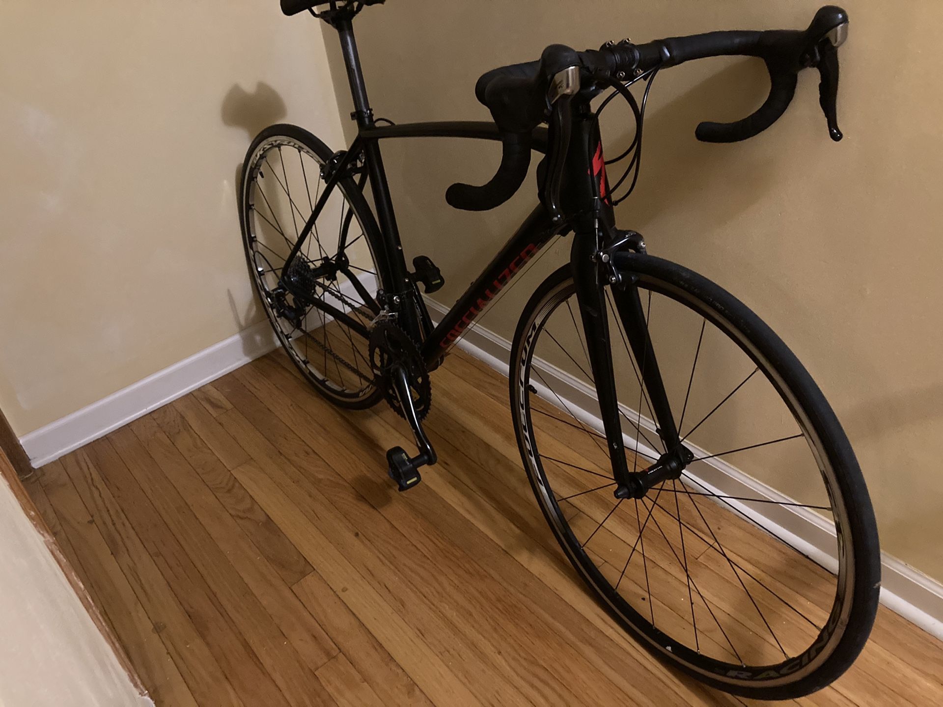 Price for today only. 52/53 cm Specialized Allez Pro. Full 105. Carbon upgrades road bike