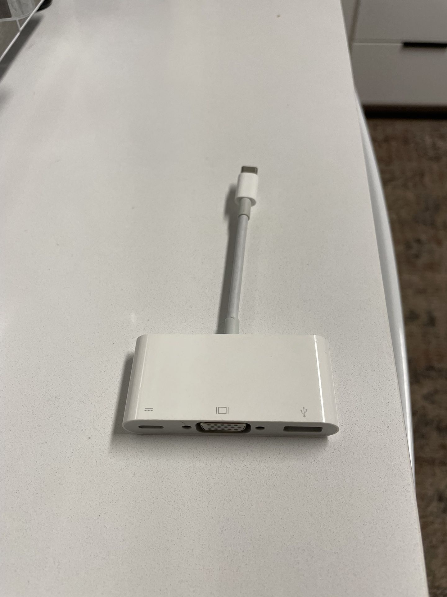 Genuine Apple Adapter Type C To VGA
