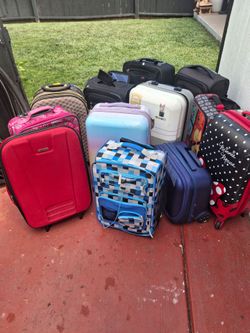 Carry on luggage buenas condisiones $25 cada uno