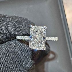 2.79 Radiant Diamond Engagement Ring 
