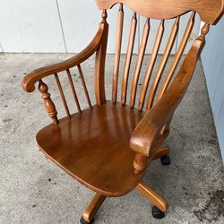 Office Chair In Solid wood