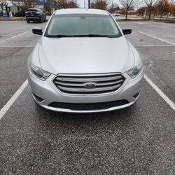 2015 Ford Taurus