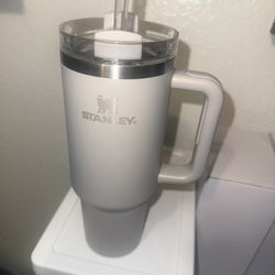 Stanley 40oz