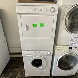 Frigidaire Washer And Dryer Set (Lacey)