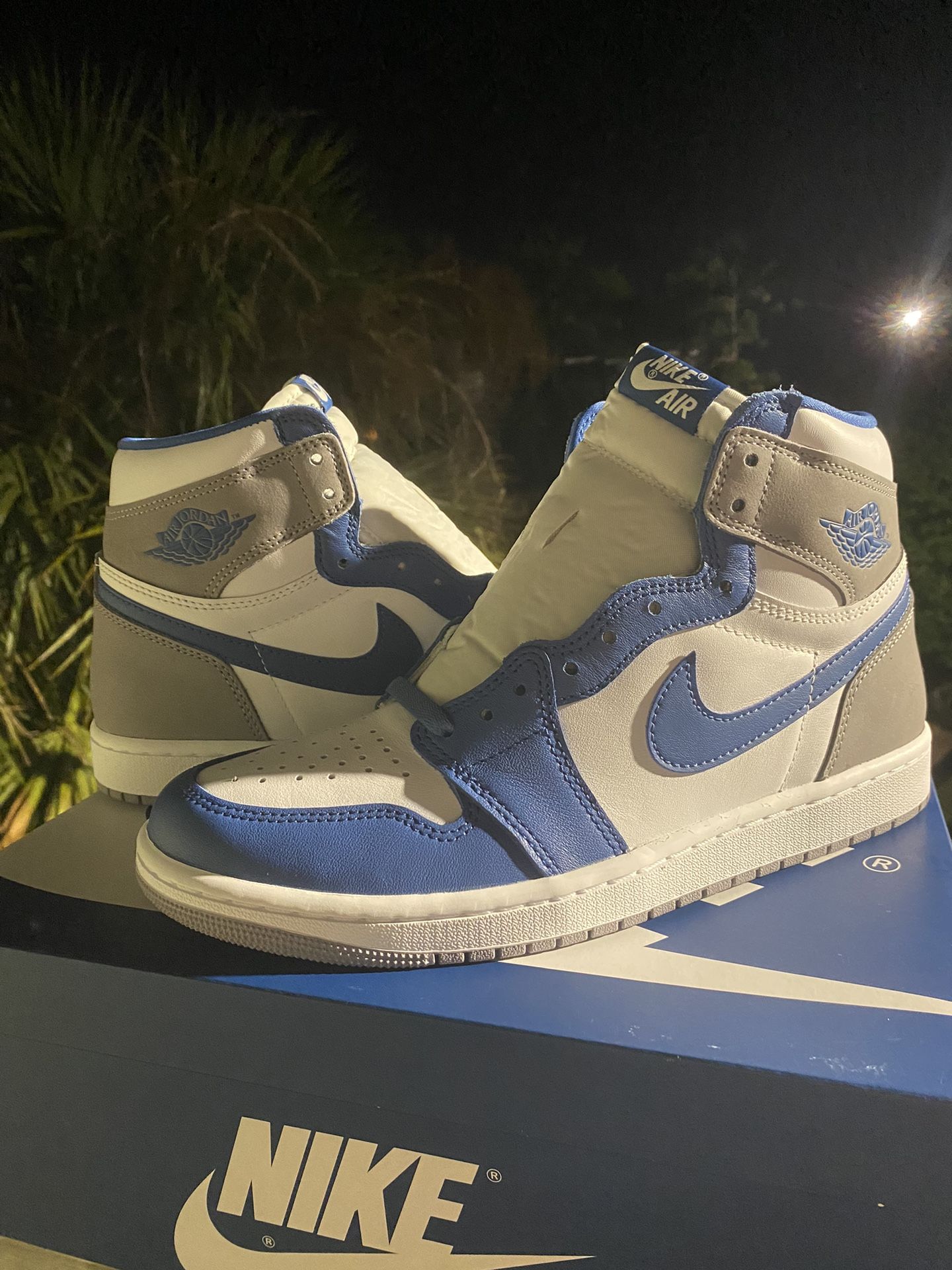 Jordan 1 True Blue 