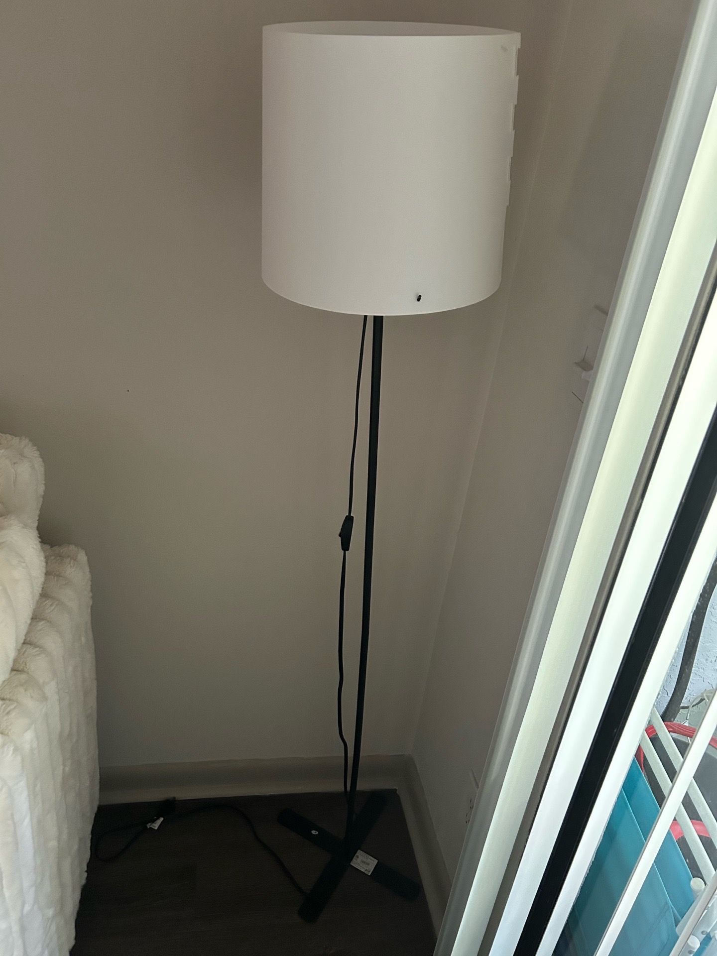 Floor lamp