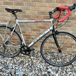 Fuji Newest 2.0 Road Bike 58cm (L) 