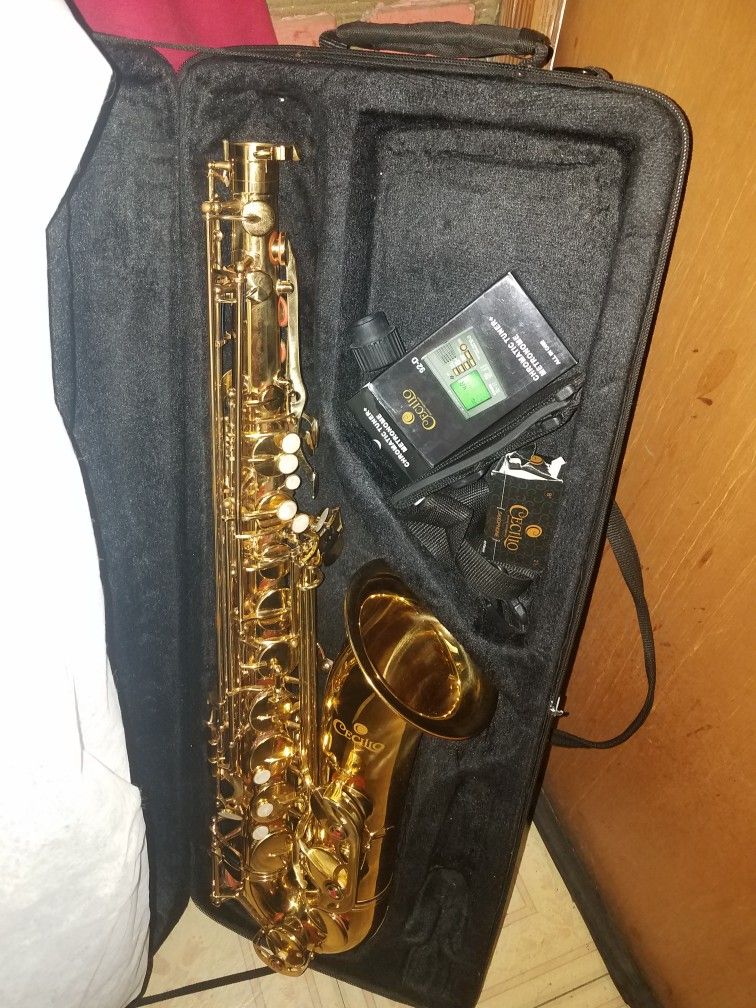 Cecilio Tenor Saxophone (Like New)