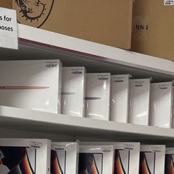 13”MacBook Air M1 256ssd 