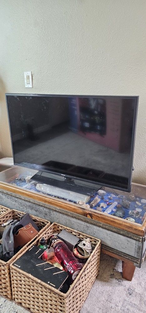 40" Samsung SMART TV