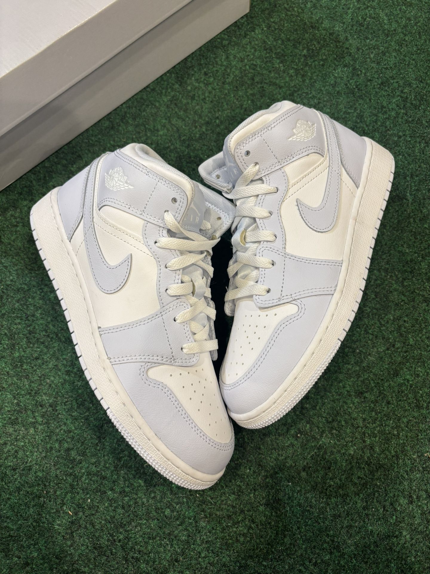 JORDAN 1 MID COBALT BLISS SIZE 6.5Y