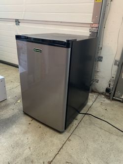 Emerson Mini Fridge 2 8 Cubic Foot Stainless Steel For Sale In Tigard Or Offerup