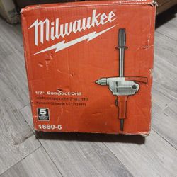 Milwaukee Compact Drill 