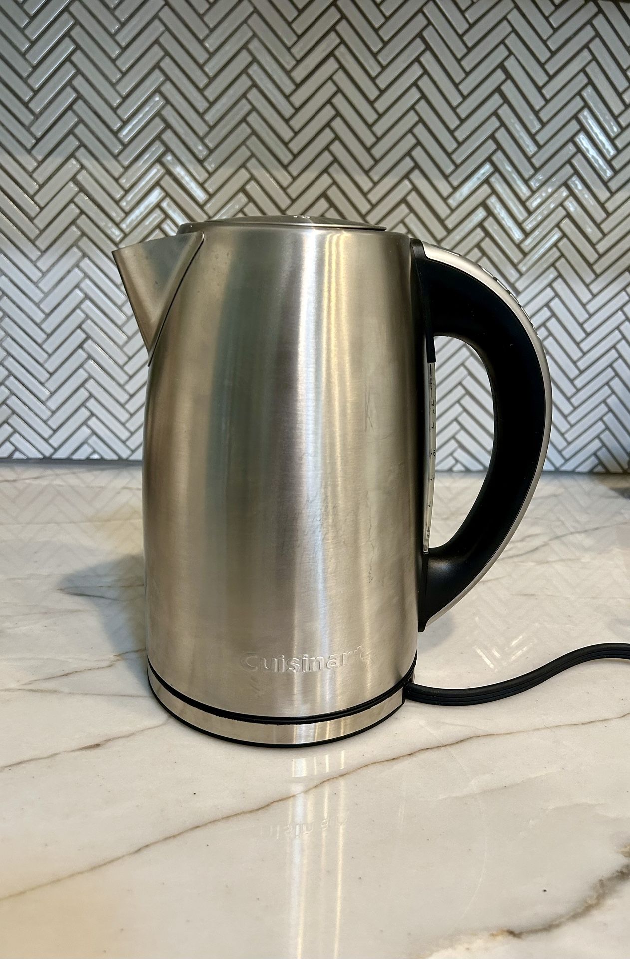 Cuisinart Electric Tea Kettle for Sale in Phoenix, AZ - OfferUp