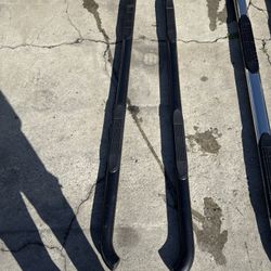 TRAILFX 3" Round Black Step Bars - Fits Tacoma 05-On - Used