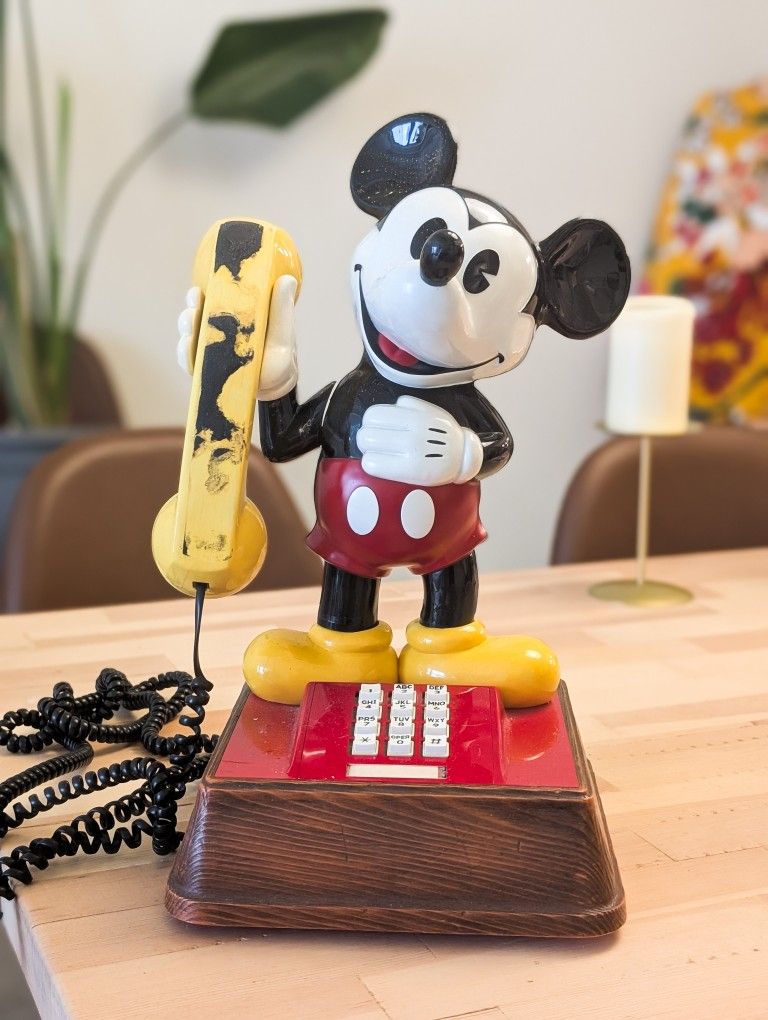 RARE 1976 Mickey Mouse Telephone