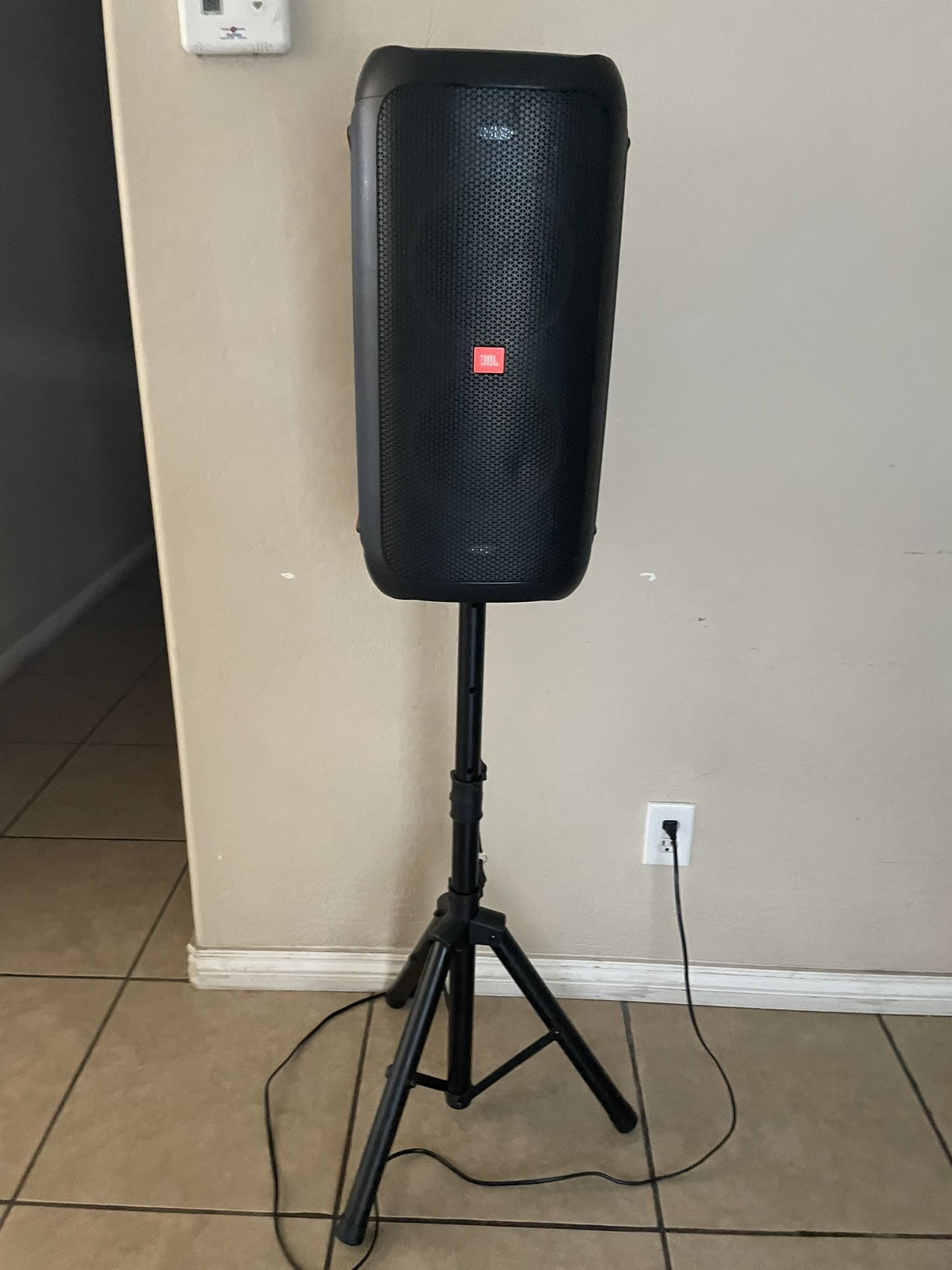 Jbl 100 Bluetooth Speaker