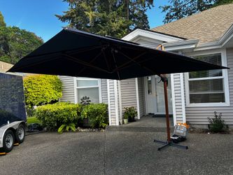 Cantilever Umbrella